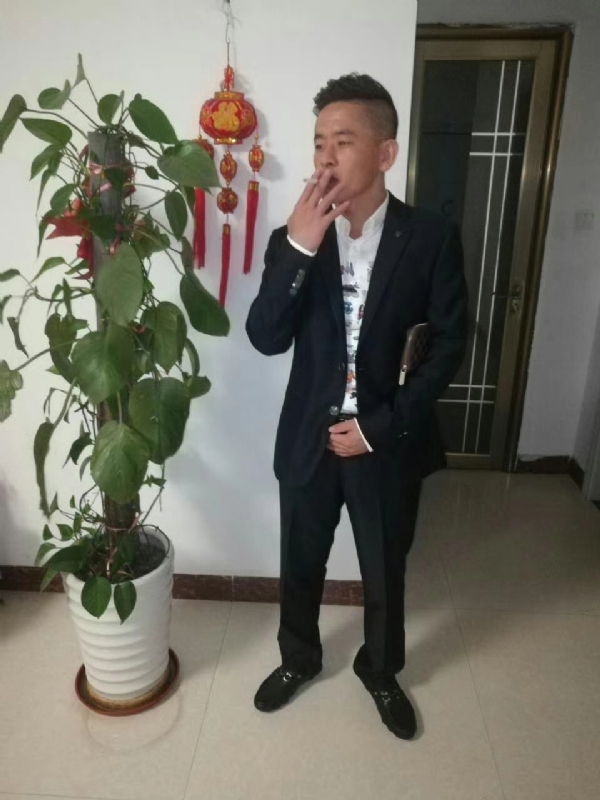 男人三十而立的第二张照片--烟台相亲服务中心