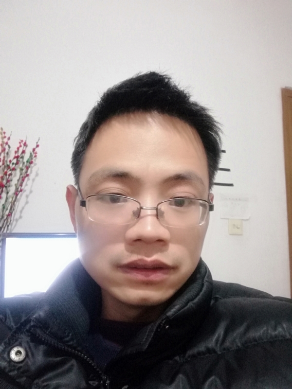 明月天涯的第一张照片--烟台相亲服务中心