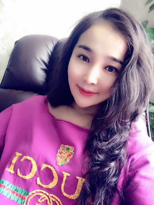 相拥未来的第二张照片--烟台相亲服务中心
