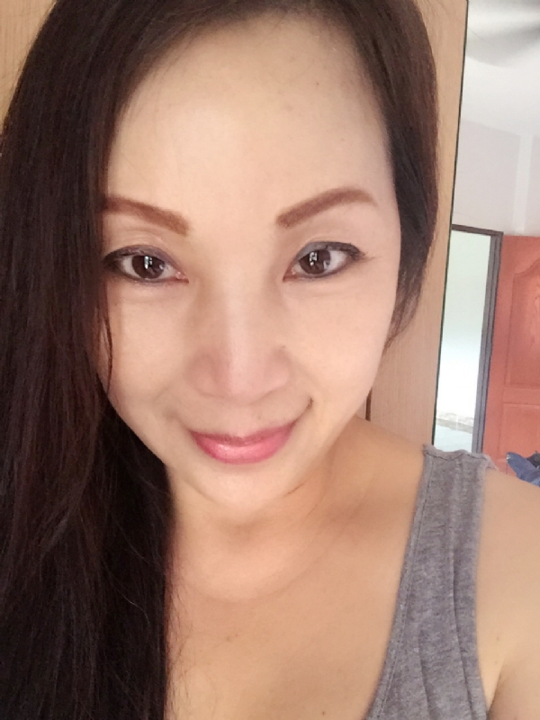 ying的第一张照片--烟台相亲服务中心