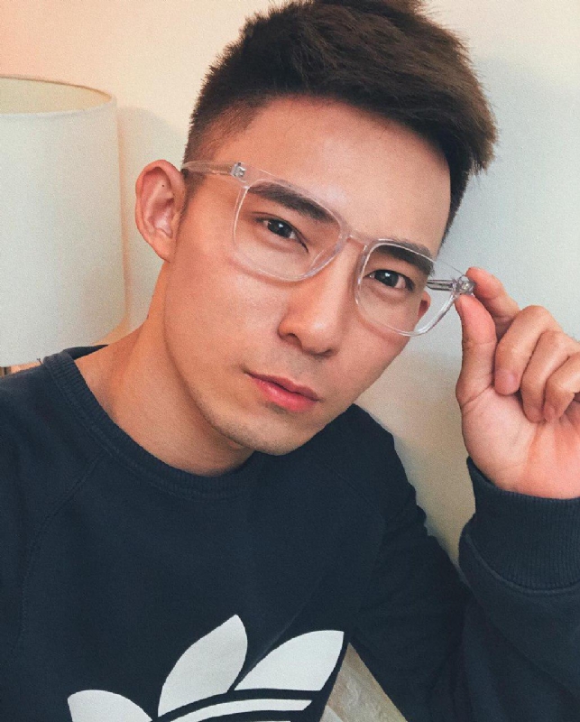 小伟的第一张照片--烟台相亲服务中心