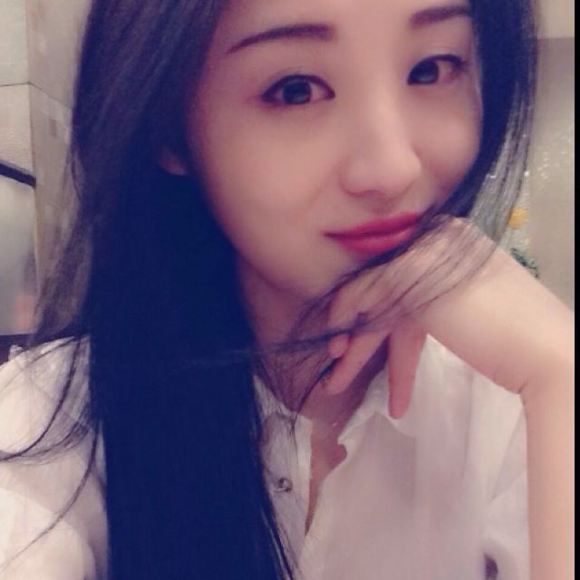在水一方的第一张照片--烟台相亲服务中心