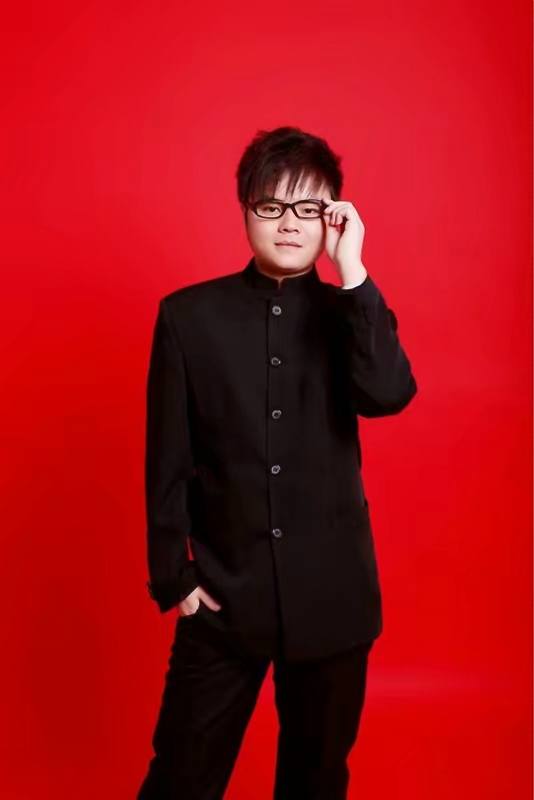 站在远处看童年的第一张照片--烟台相亲服务中心