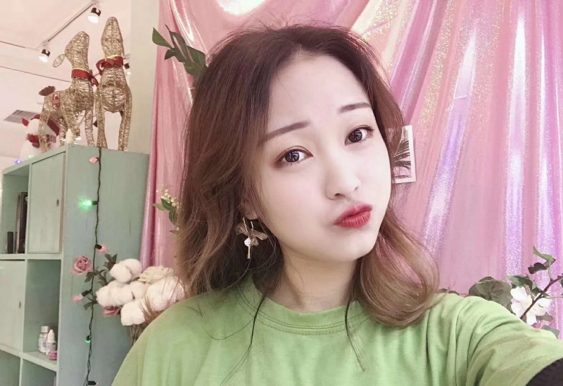 罗兰的第二张照片--烟台相亲服务中心