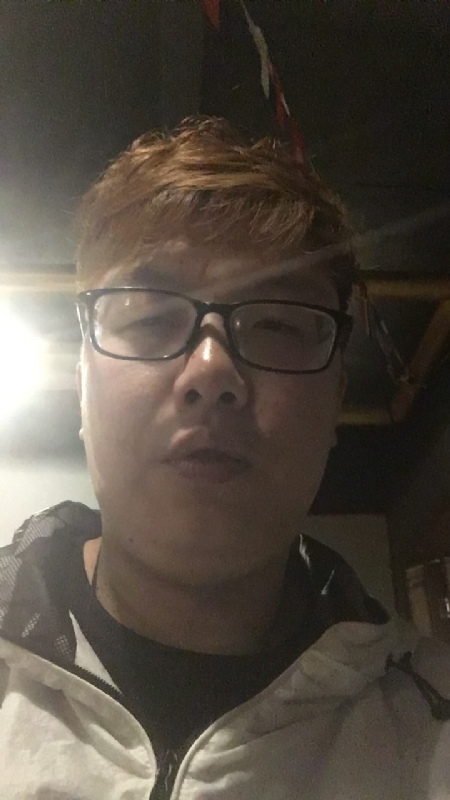深情久伴更长情的第一张照片--烟台相亲服务中心