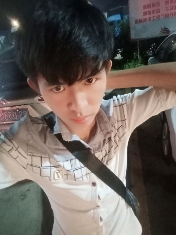 杨哥的第一张照片--烟台相亲服务中心