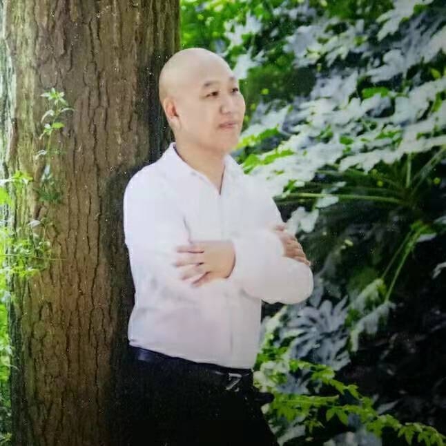 郑鑫牵手的第一张照片--烟台相亲服务中心