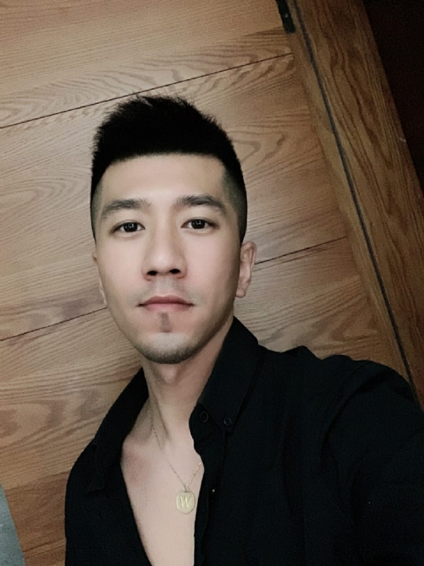 佳佳的第一张照片--烟台相亲服务中心