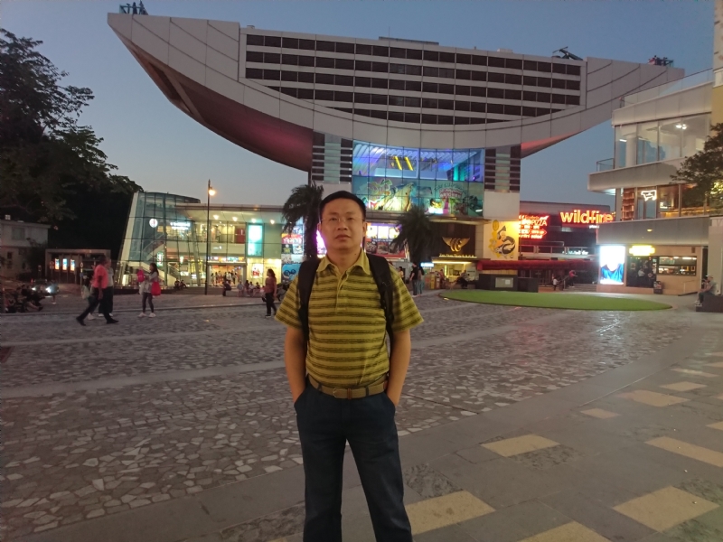人间四月天的第一张照片--烟台相亲服务中心