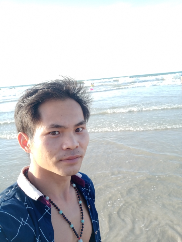 爱已欠费的第一张照片--烟台相亲服务中心
