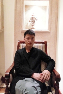 制片人杨亚林的第一张照片--烟台相亲服务中心