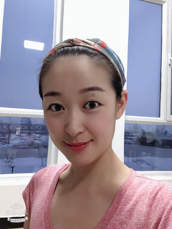 浅笑的第一张照片--烟台相亲服务中心