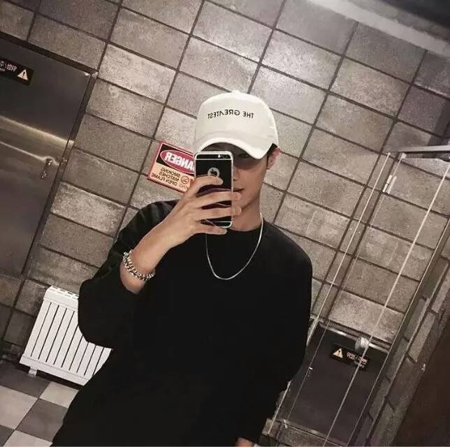 石材美容小王子的第一张照片--烟台相亲服务中心