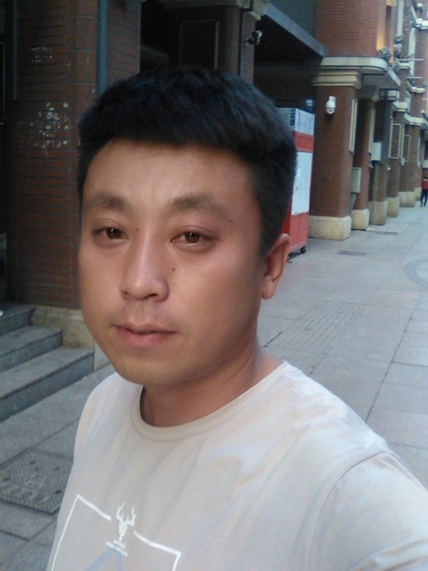 冰冷的心的第一张照片--烟台相亲服务中心