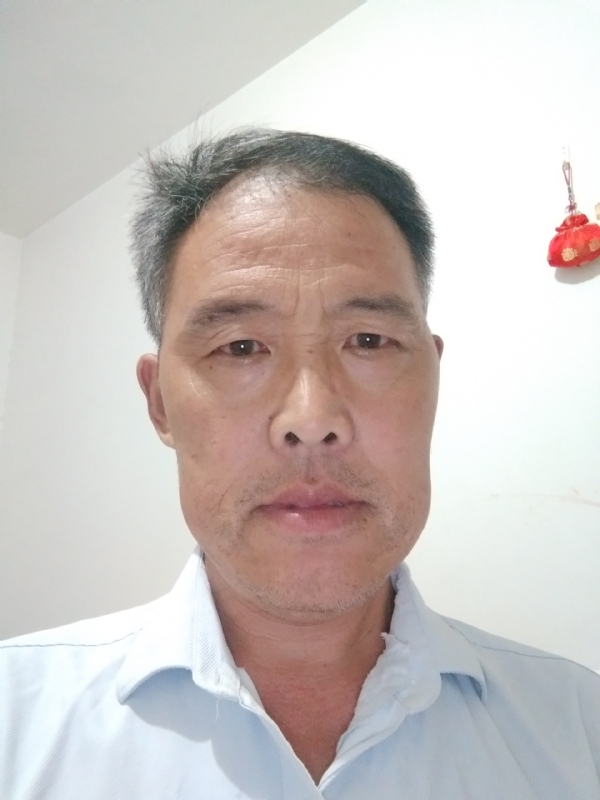 邹学辉的第二张照片--烟台相亲服务中心
