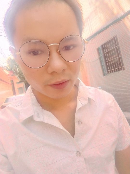 楠呐的第四张照片--烟台相亲服务中心