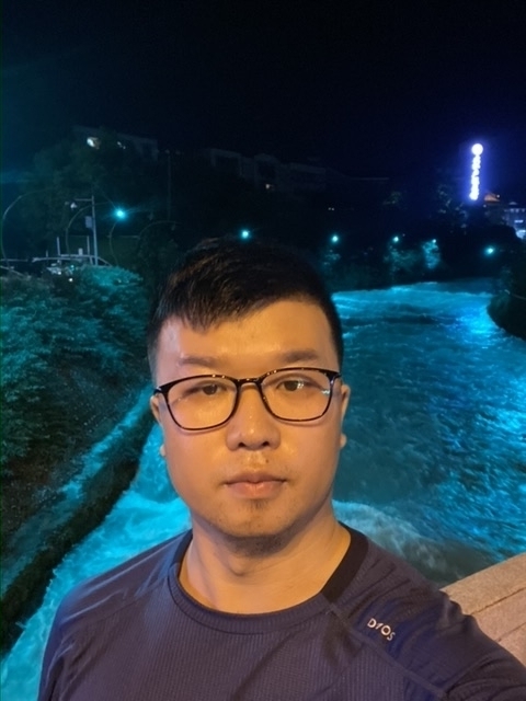 你在哪里的第一张照片--烟台相亲服务中心