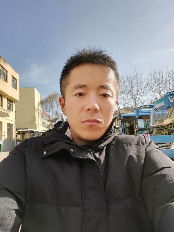 孤独的云的第三张照片--烟台相亲服务中心
