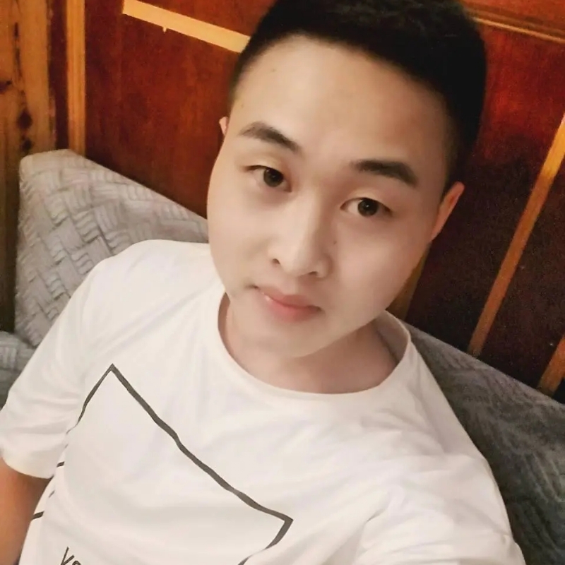 娃娃脸小爸爸的第一张照片--烟台相亲服务中心