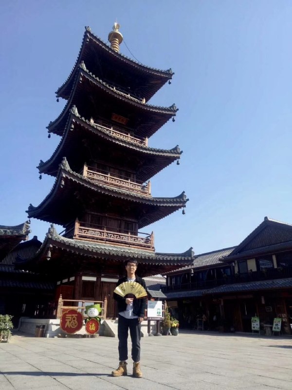 流浪共和的第二张照片--烟台相亲服务中心