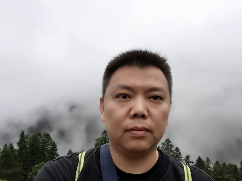 俊哥的第一张照片--烟台相亲服务中心