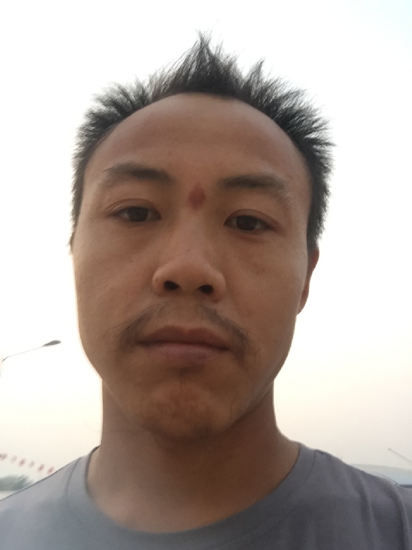 老曹的第一张照片--烟台相亲服务中心