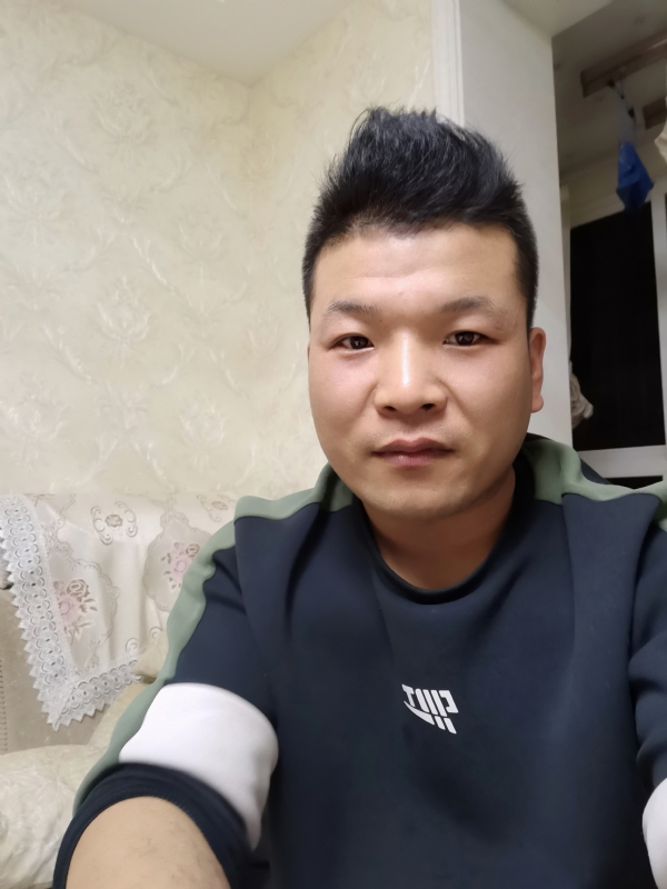 小猪猪的第一张照片--烟台相亲服务中心