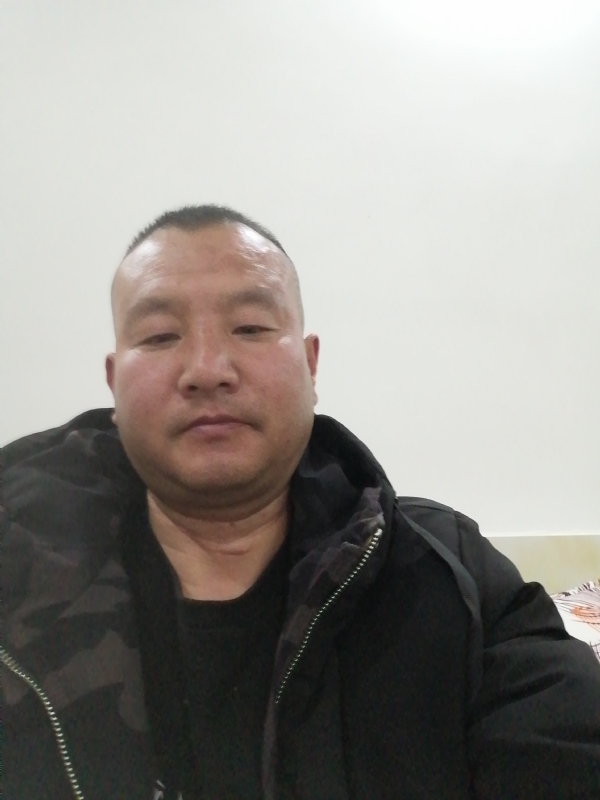 肖小江的第一张照片--烟台相亲服务中心