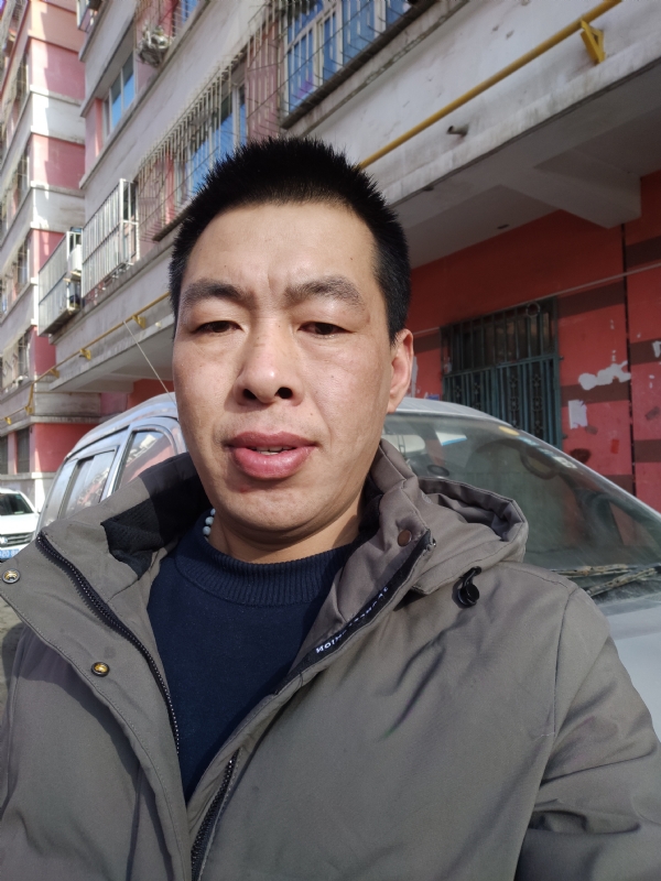 华哥的第一张照片--烟台相亲服务中心