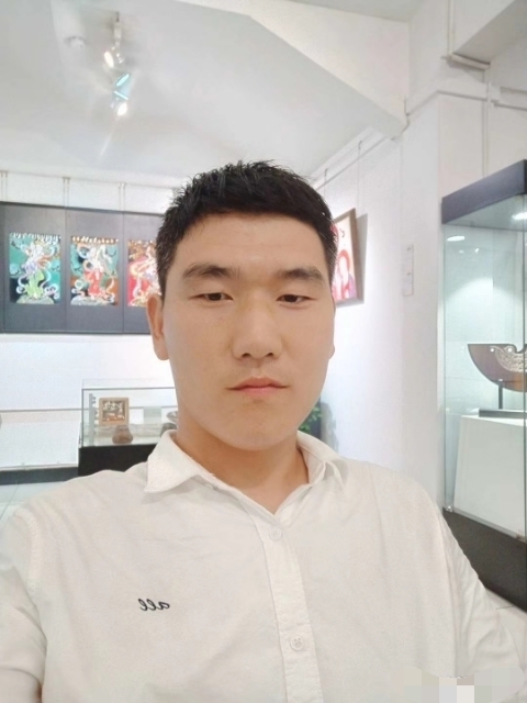 自律人生的第一张照片--烟台相亲服务中心