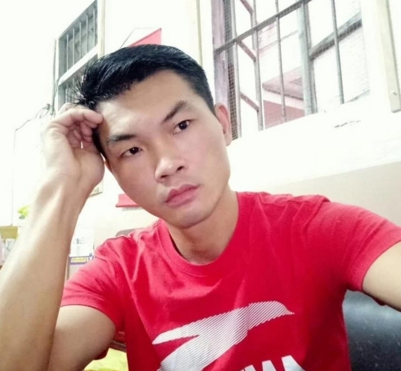 英俊的台灯的第一张照片--烟台相亲服务中心
