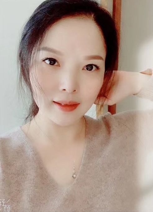 百荷的第一张照片--烟台相亲服务中心