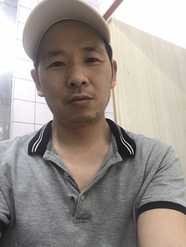 老何的第一张照片--烟台相亲服务中心