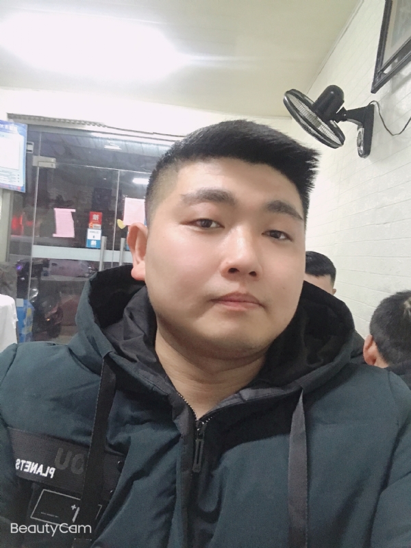 回忆是个小孩的第一张照片--烟台相亲服务中心