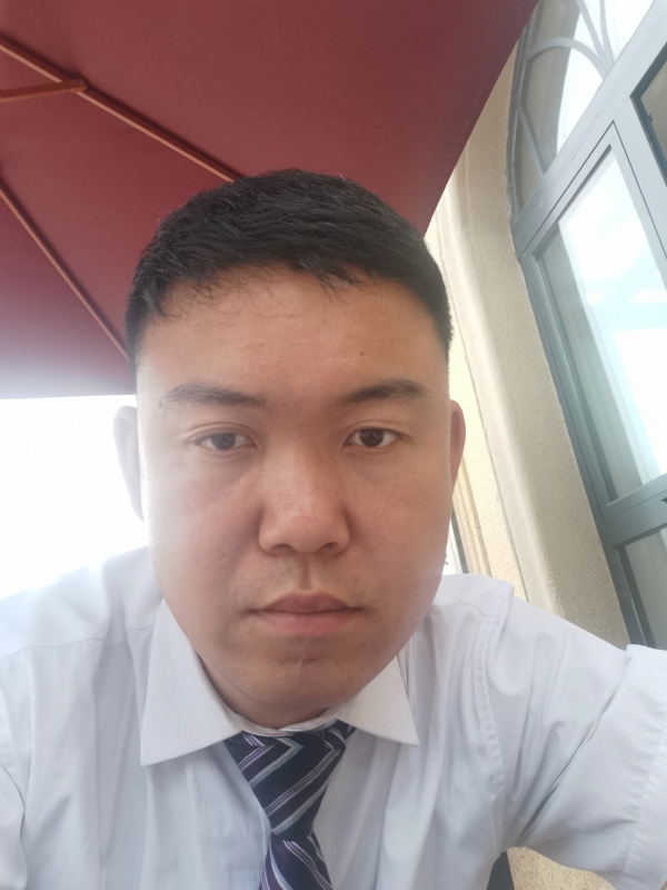 小龙哥的第一张照片--烟台相亲服务中心