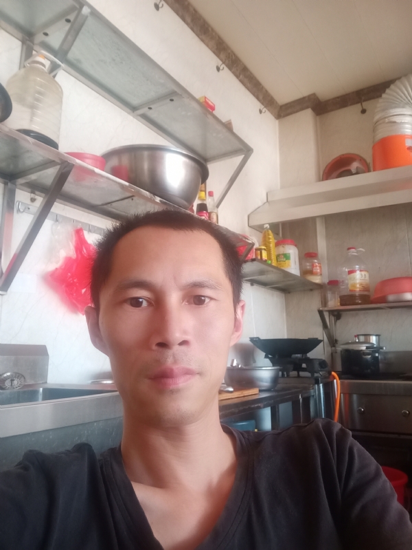 生活还在继续的第一张照片--烟台相亲服务中心