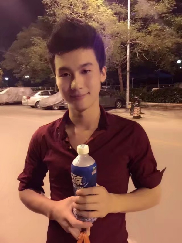 皮特王的第三张照片--烟台相亲服务中心