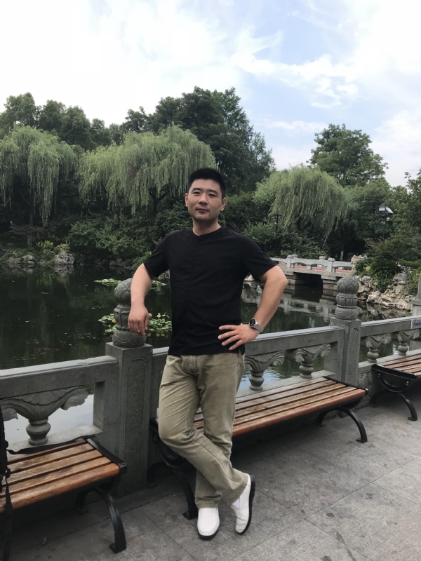 未来可期的第一张照片--烟台相亲服务中心