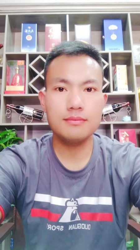 钱乾的第一张照片--烟台相亲服务中心