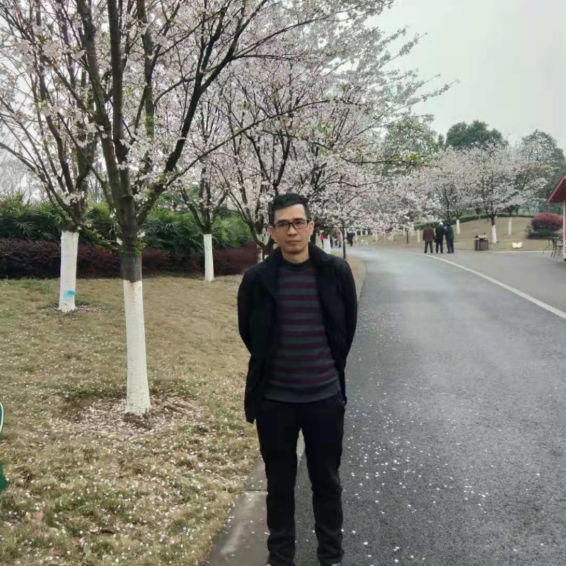 痴心爱人的第一张照片--烟台相亲服务中心