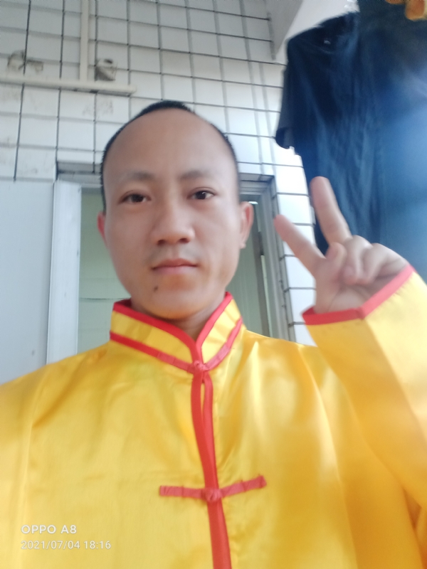 宋福军的第二张照片--烟台相亲服务中心