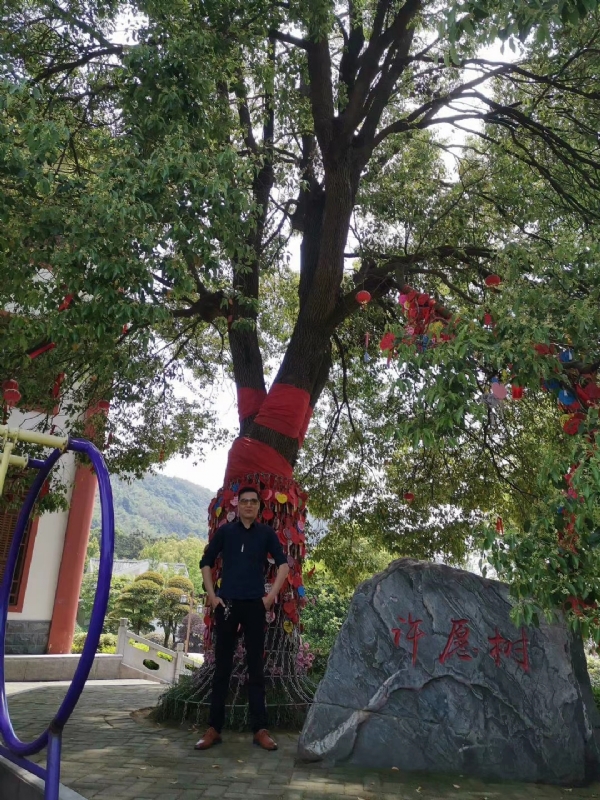 霸气的第一张照片--烟台相亲服务中心