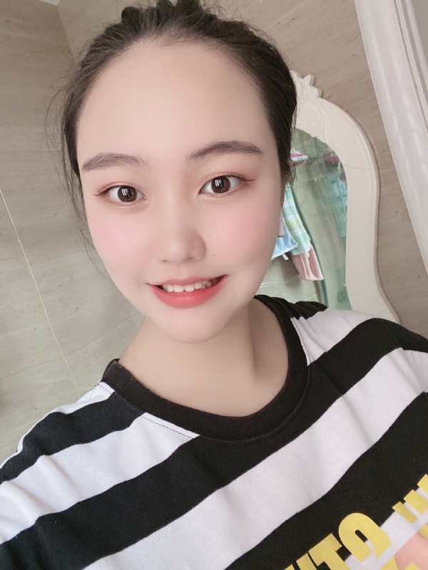 灵儿的第二张照片--烟台相亲服务中心