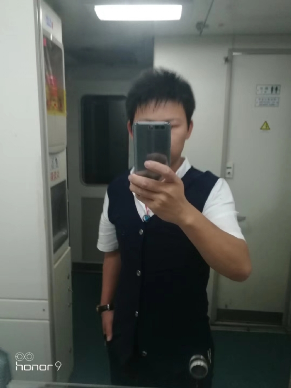 阳光下de幸福的第一张照片--烟台相亲服务中心