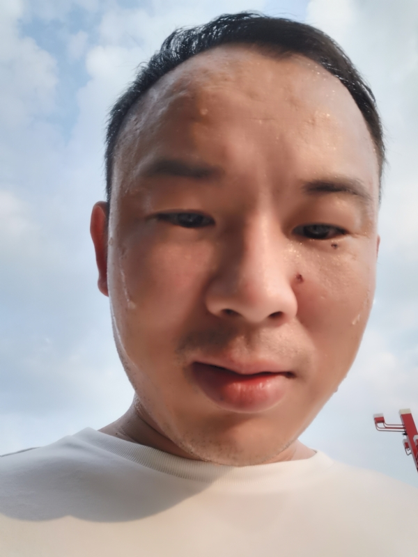 唐老鸭的第一张照片--烟台相亲服务中心