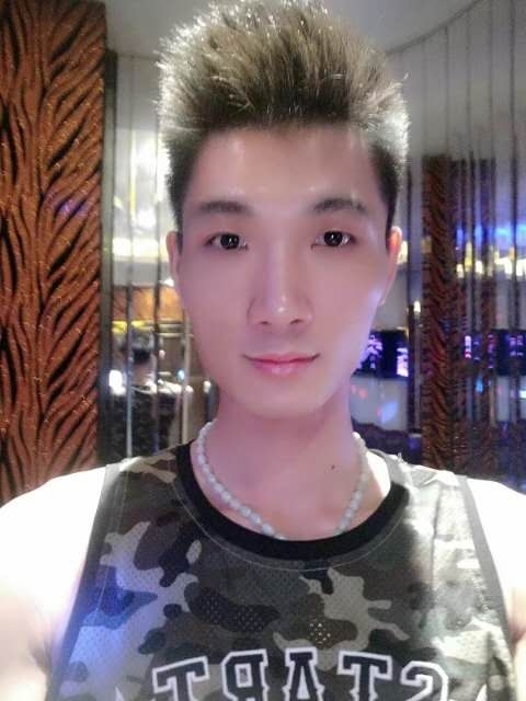 人生如戏的第一张照片--烟台相亲服务中心