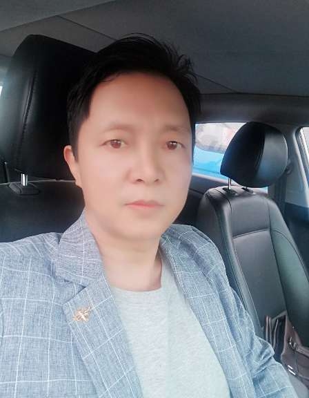 深蓝的第二张照片--烟台相亲服务中心