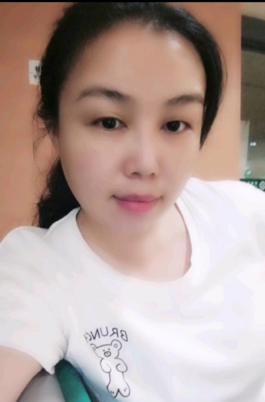 淡淡的云的第一张照片--烟台相亲服务中心