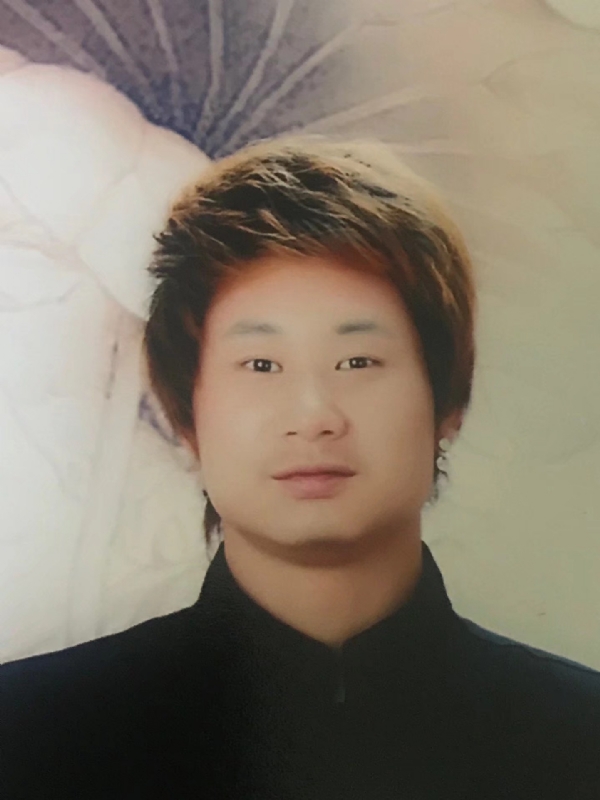 咮辛的第一张照片--烟台相亲服务中心