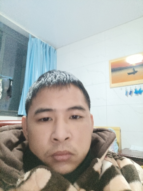 寂寞的第一张照片--烟台相亲服务中心